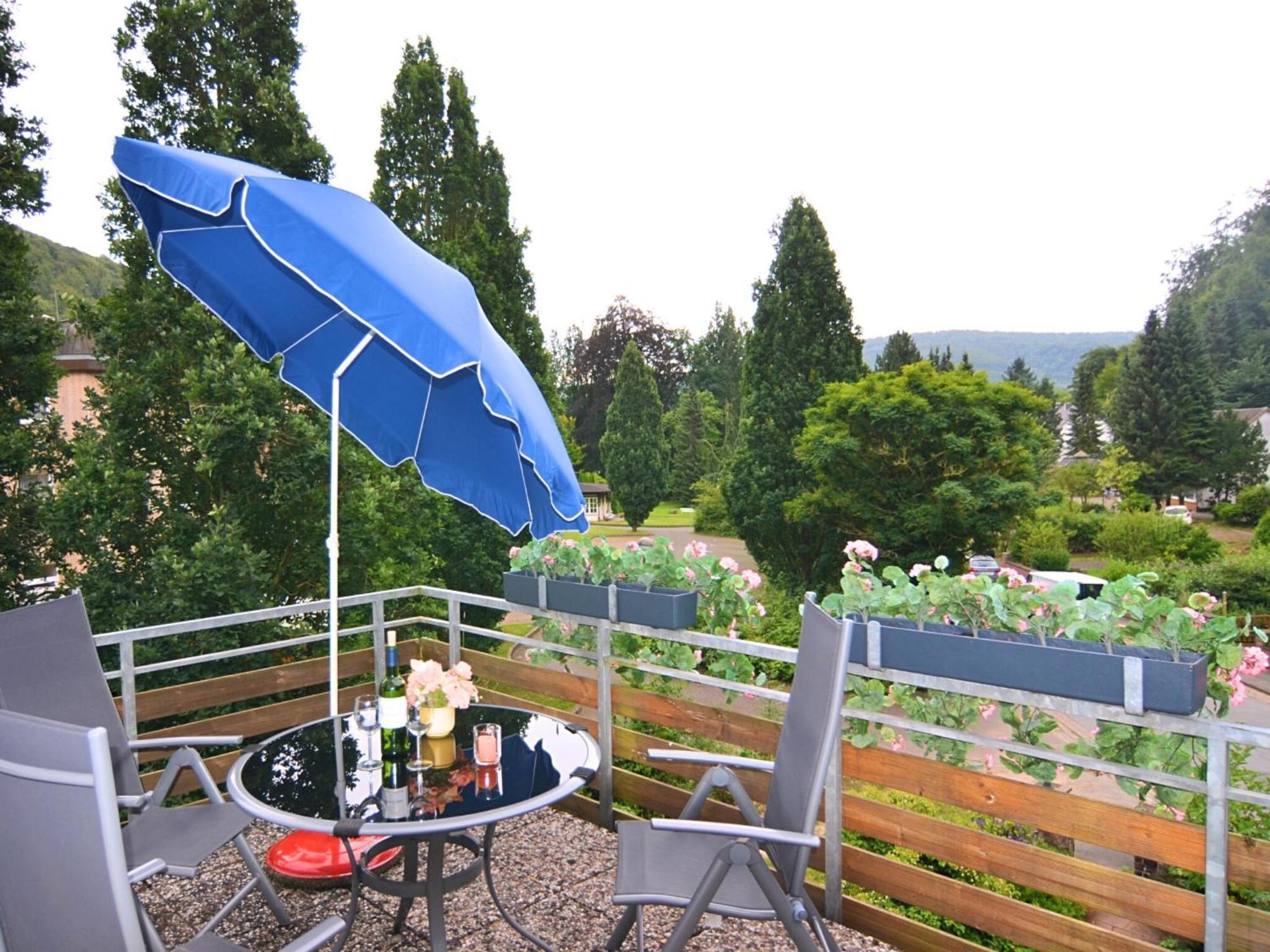 Spacious Apartment In Weser Uplands With Garden Bad Pyrmont Exterior photo